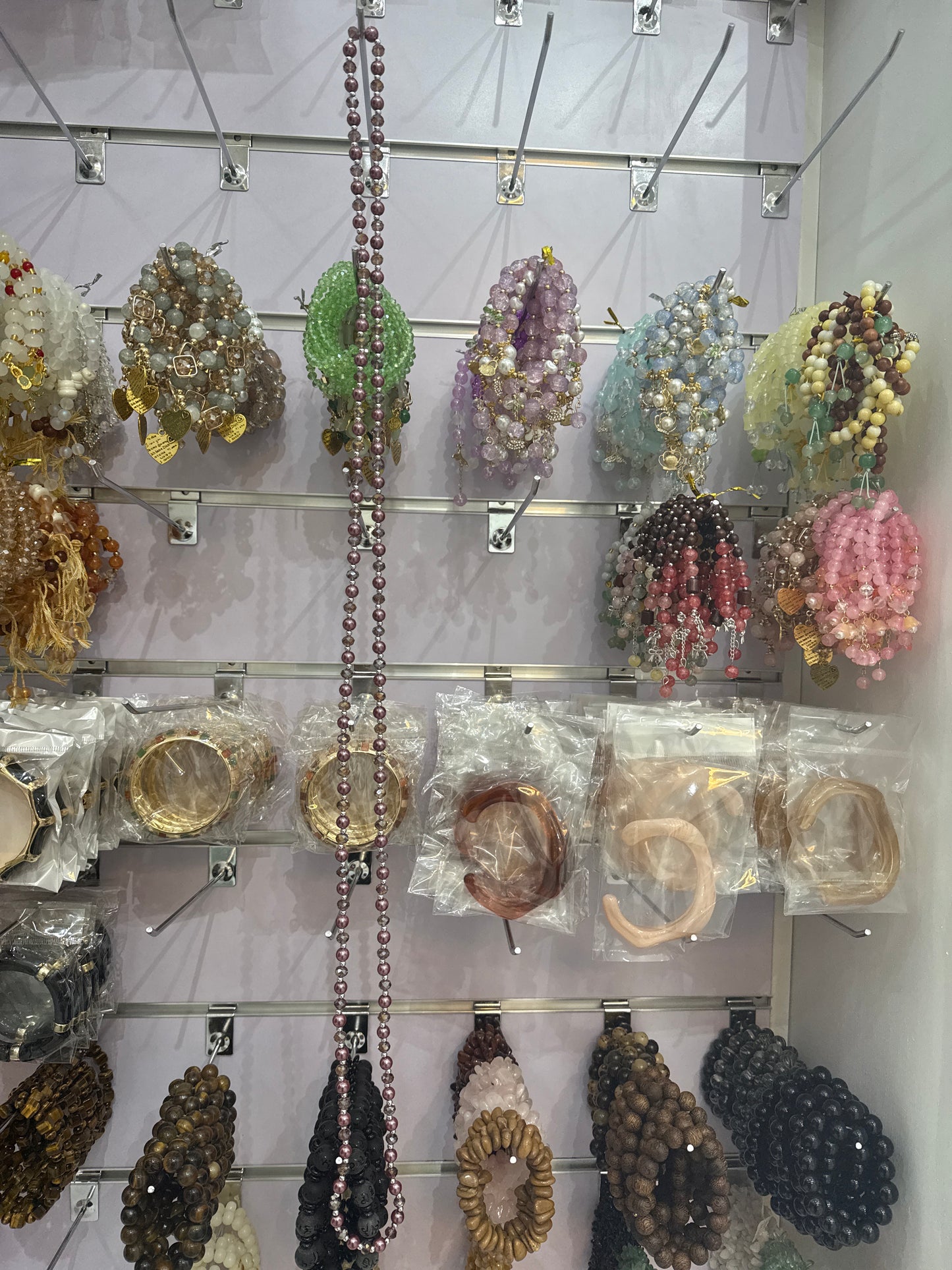 N000100 (One necklace)