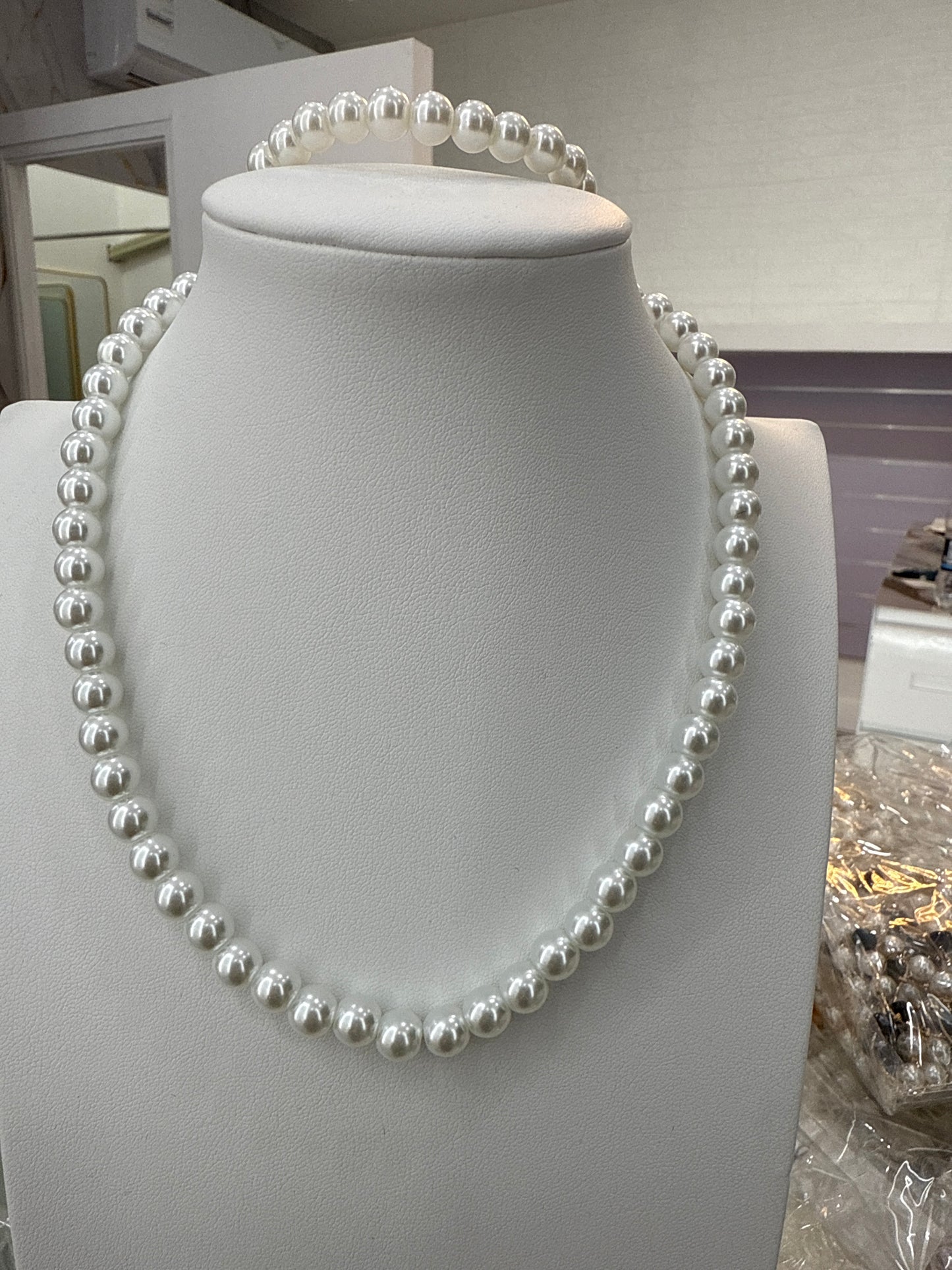 N000103 (Necklace + Bracelet) Medium White