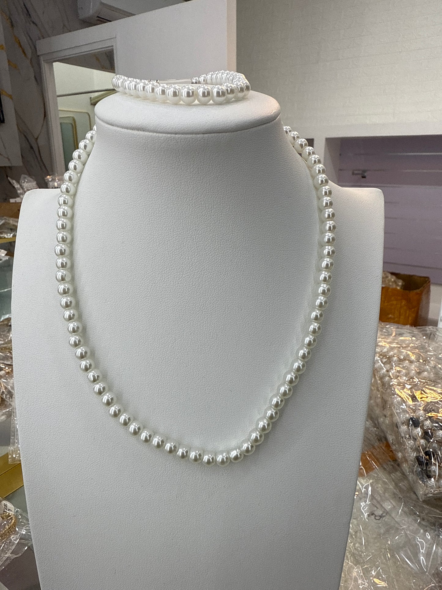 N000104 (Necklace + Bracelet) Small White