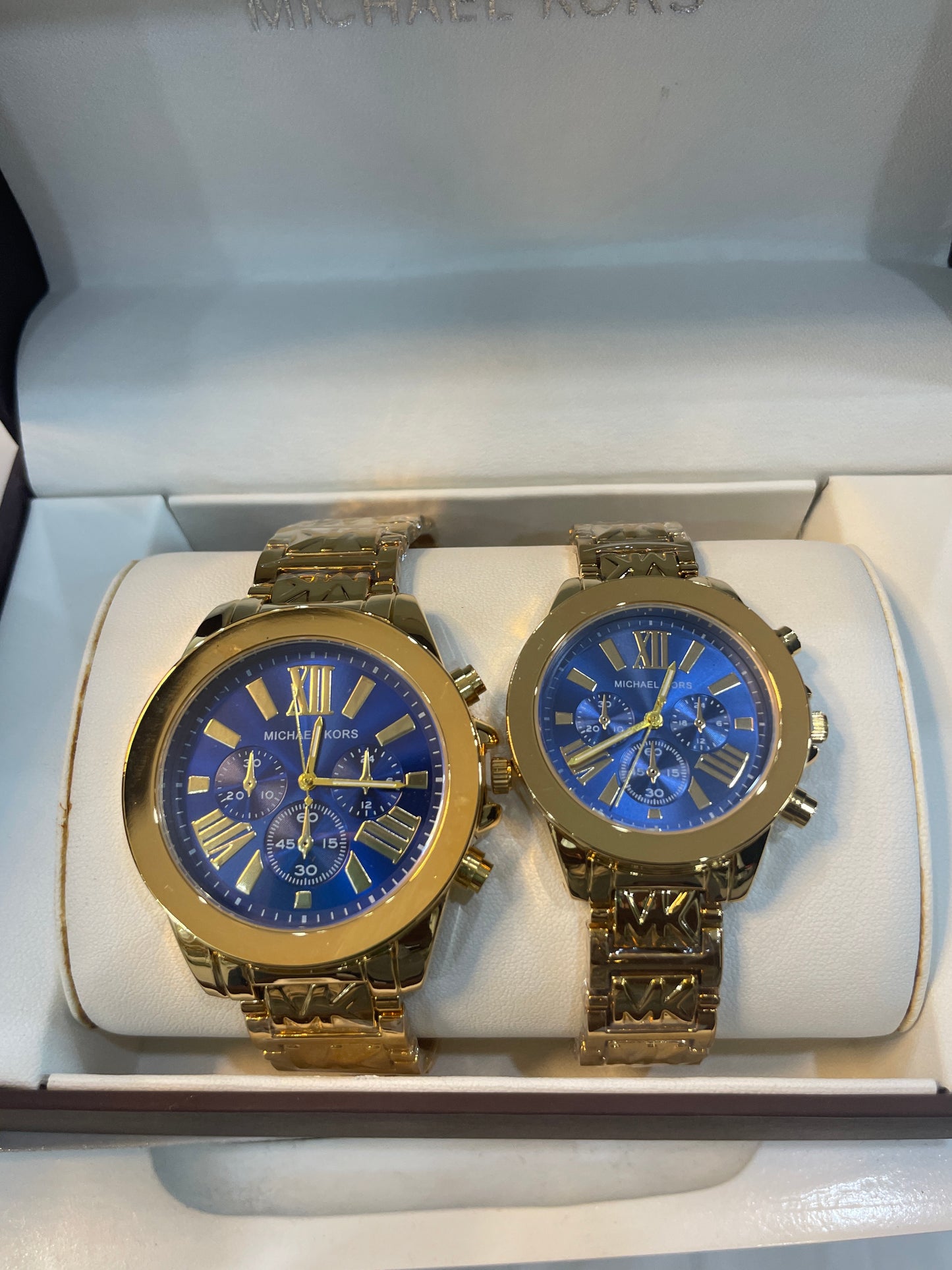 W000346 (His + Hers watch set)