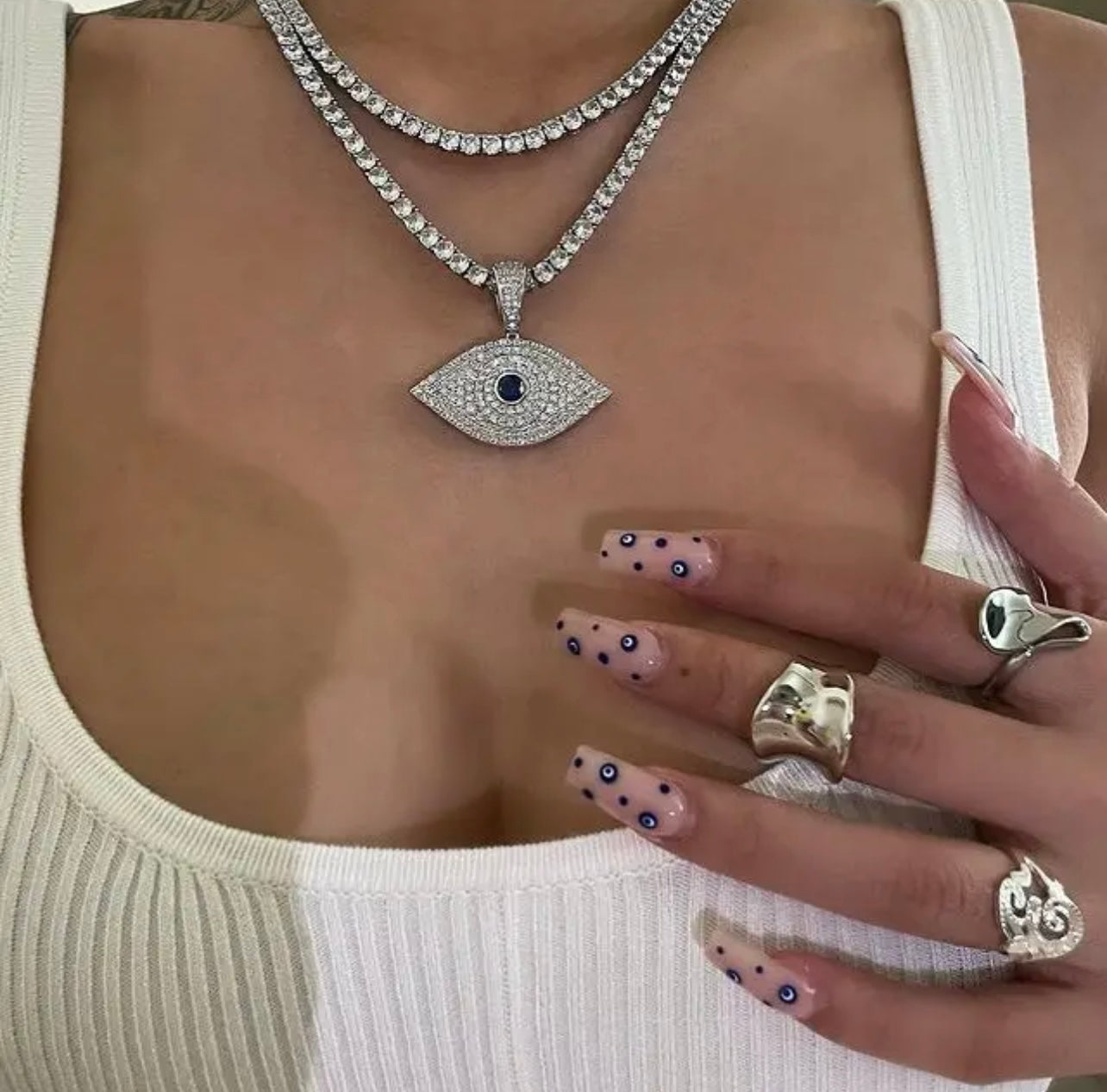 N000685 (Eye Necklace)