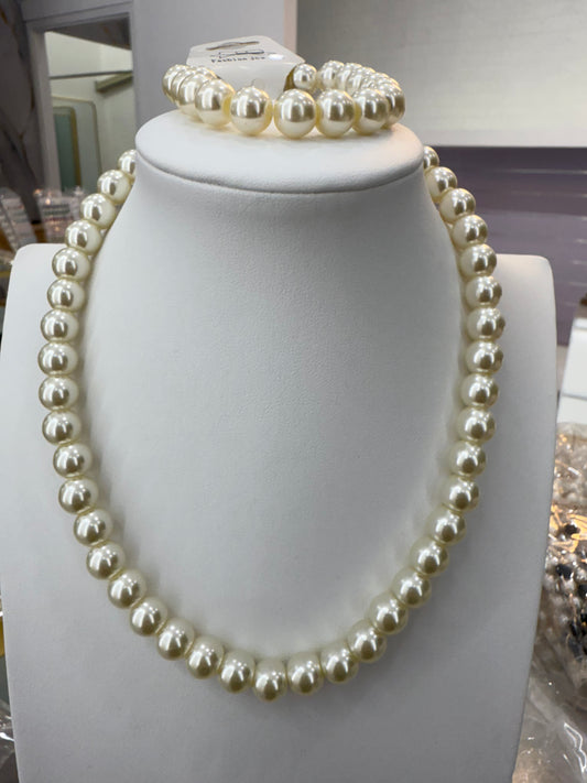 N000107 (Necklace + Bracelet) Large Cream