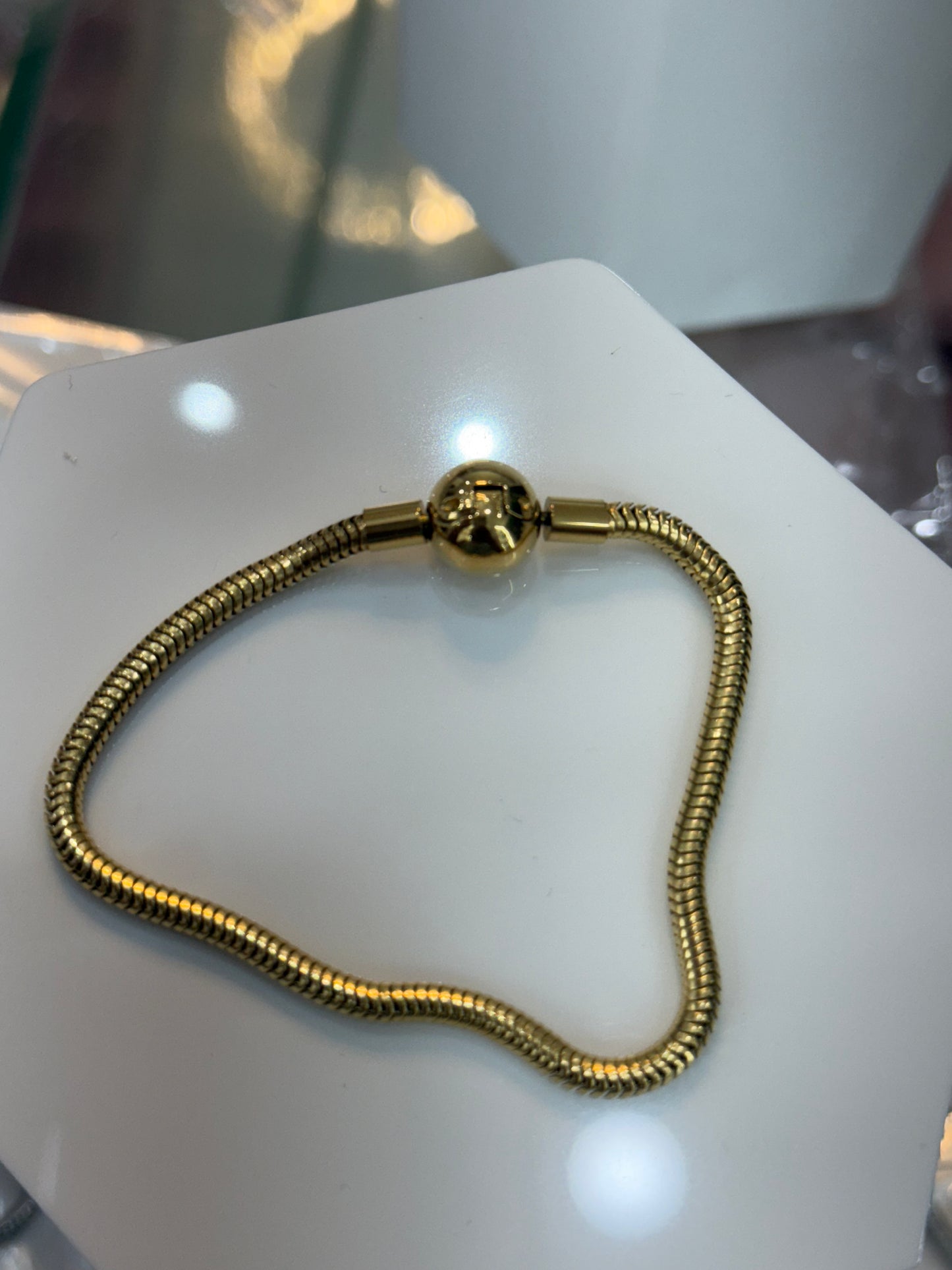 B000092 (Gold Pandora Bracelets)