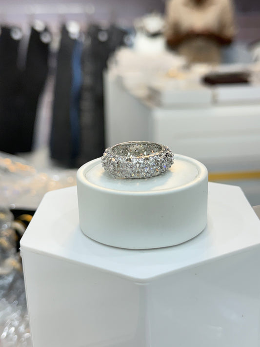 R110047 - Size 9 only