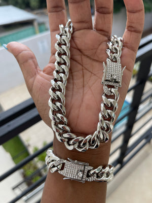 N000643 (necklace + bracelet)